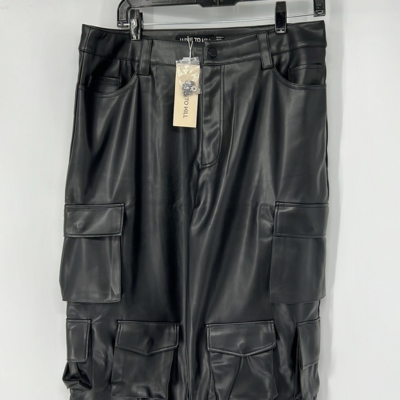 Luxe to kill NWT oversized wide leg cargo faux leather pants 12 - Picture 2 of 9